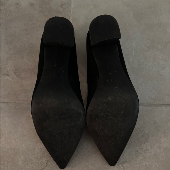 Steve Madden Arya Black Suede Pointed Toe with Chunky Heel - 8.5 - Picture 4 of 5